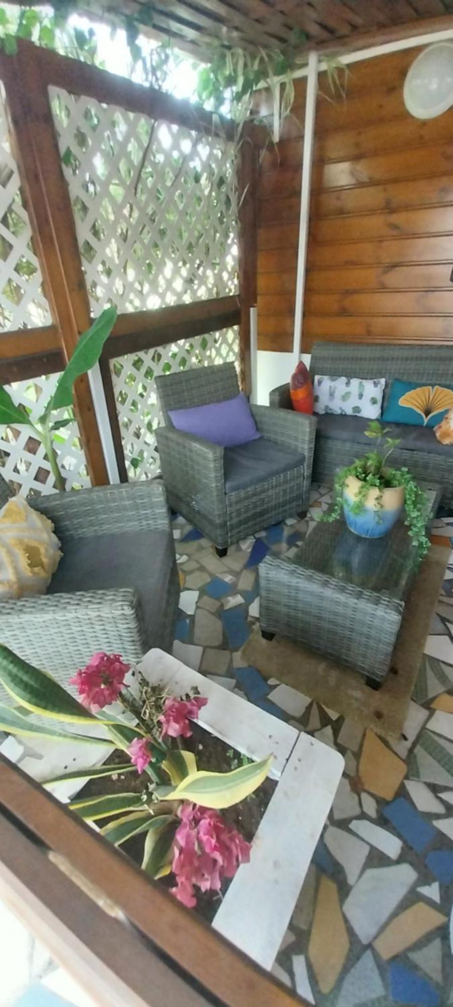 Le Cosy Bungalow De Lili / 5Min De L'Aeroport Лес Абимес Екстериор снимка